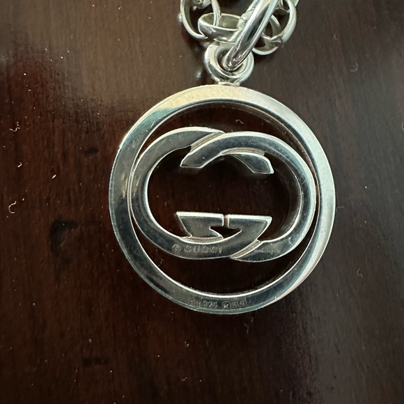 Silver Gucci Necklace. Comes with original box and bag. Perfect condition - Picture 11 of 11